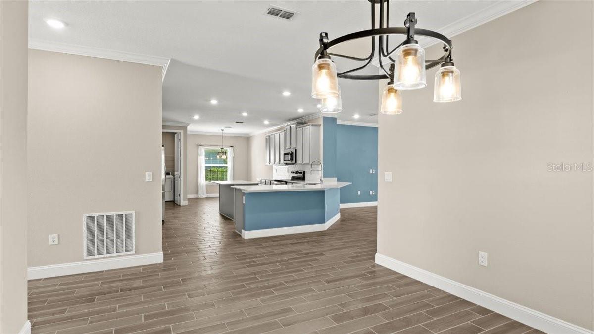 4111 CLIFDEN DR