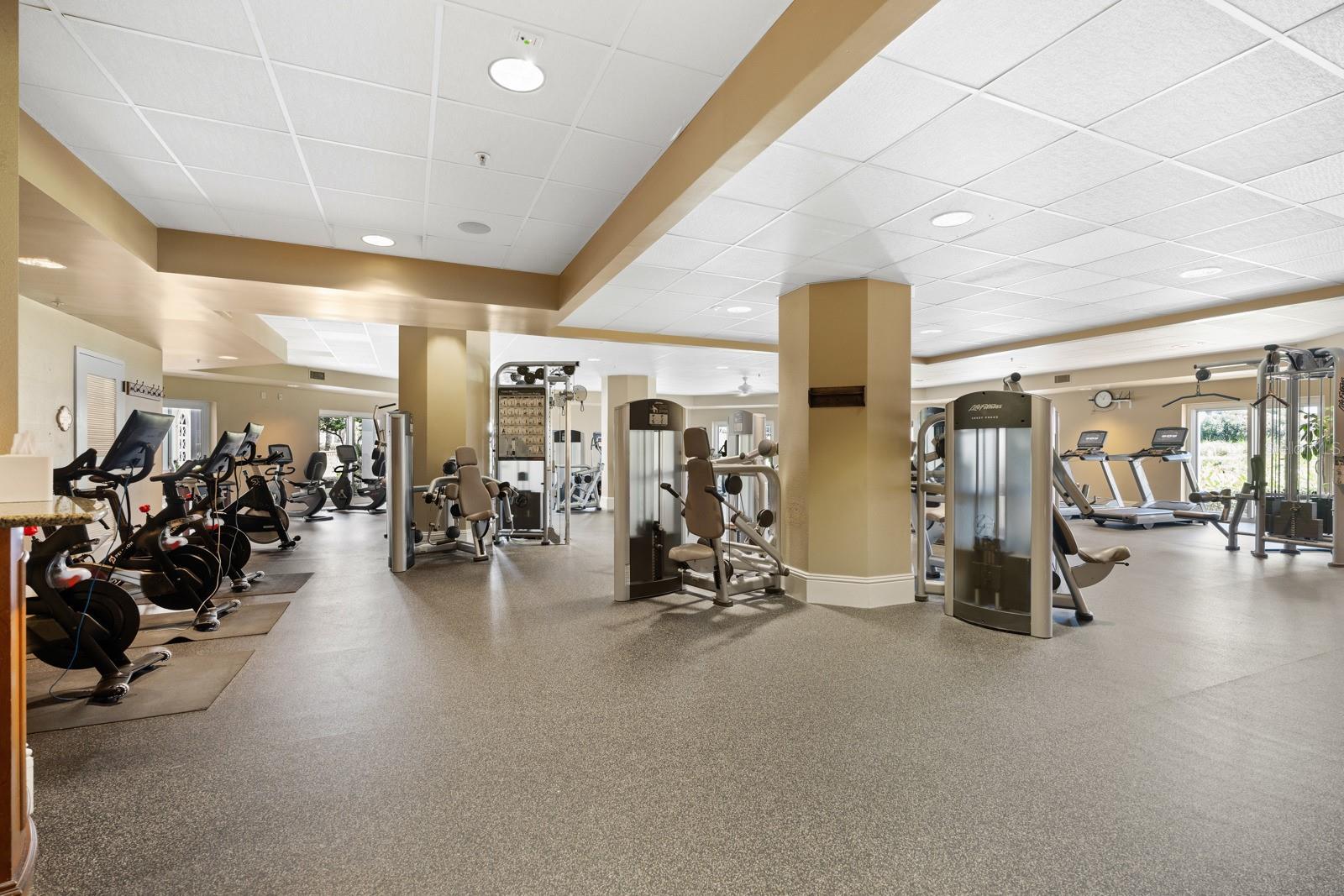 200 OCEAN CREST DR #641