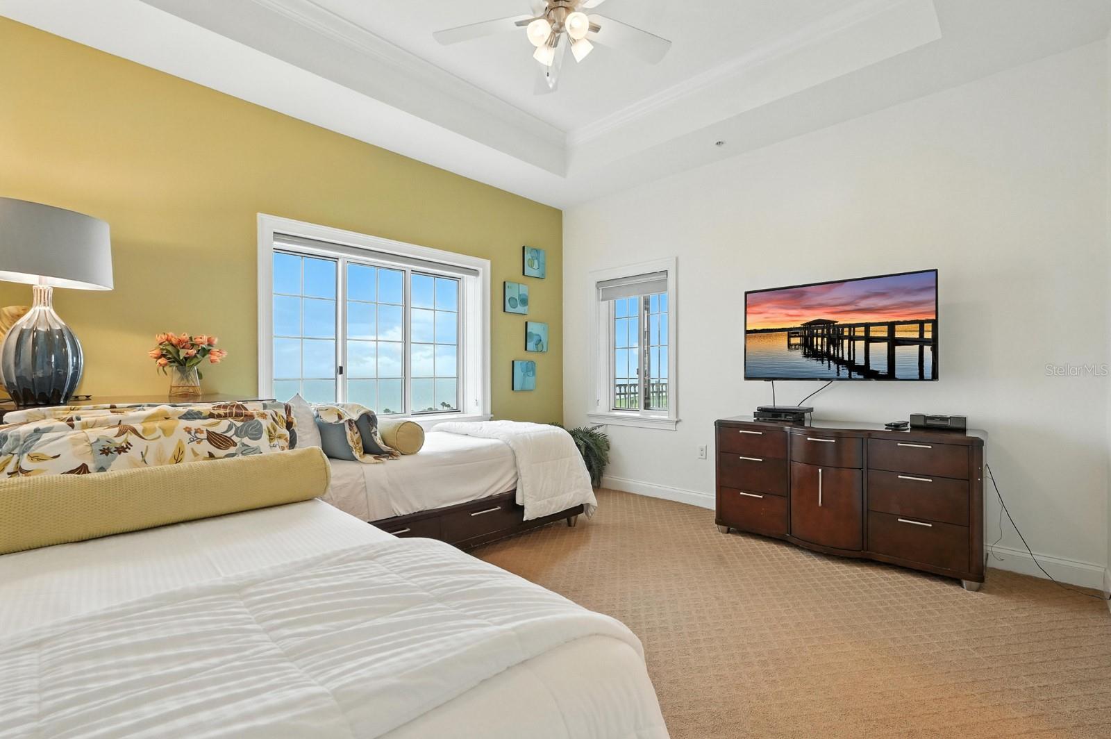 200 OCEAN CREST DR #641