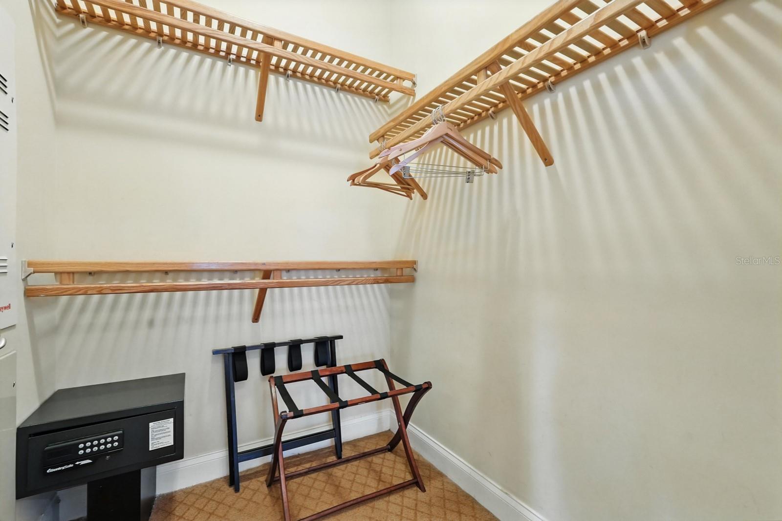 200 OCEAN CREST DR #641