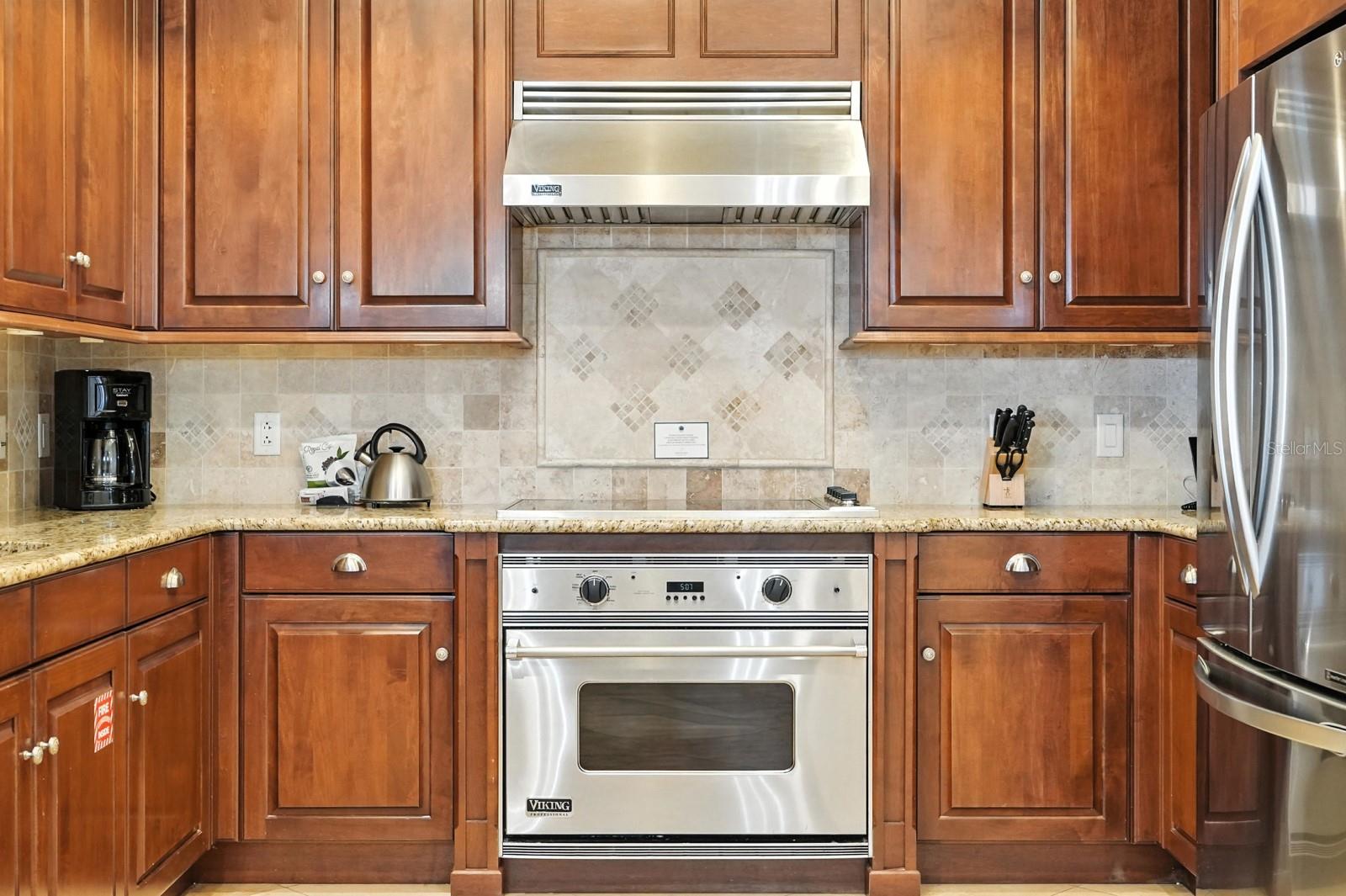 200 OCEAN CREST DR #641