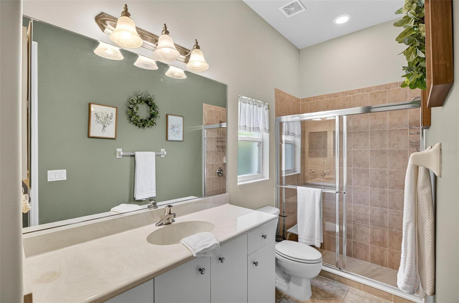 8 HIDDEN LAKE WAY