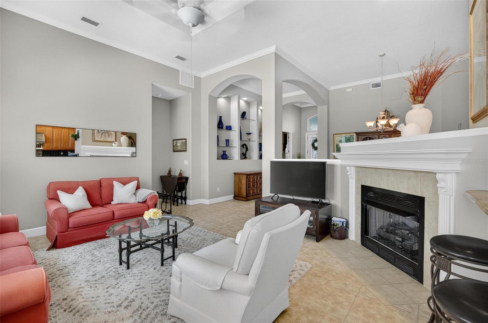 8 HIDDEN LAKE WAY