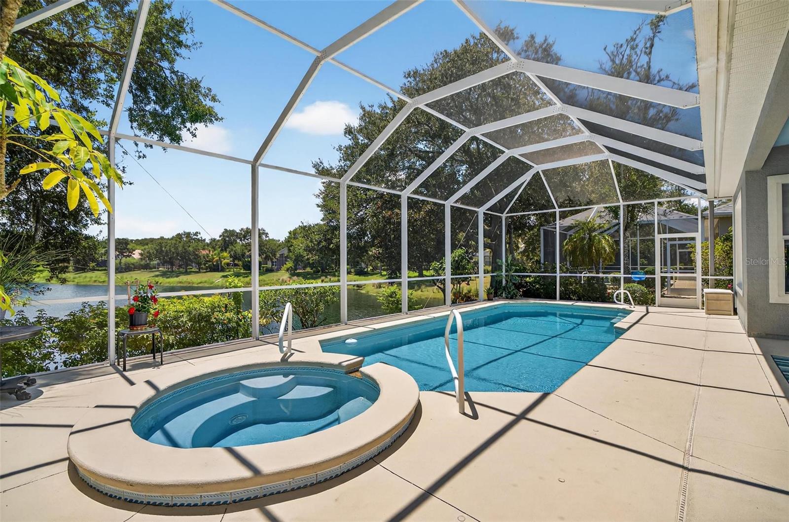 8 HIDDEN LAKE WAY