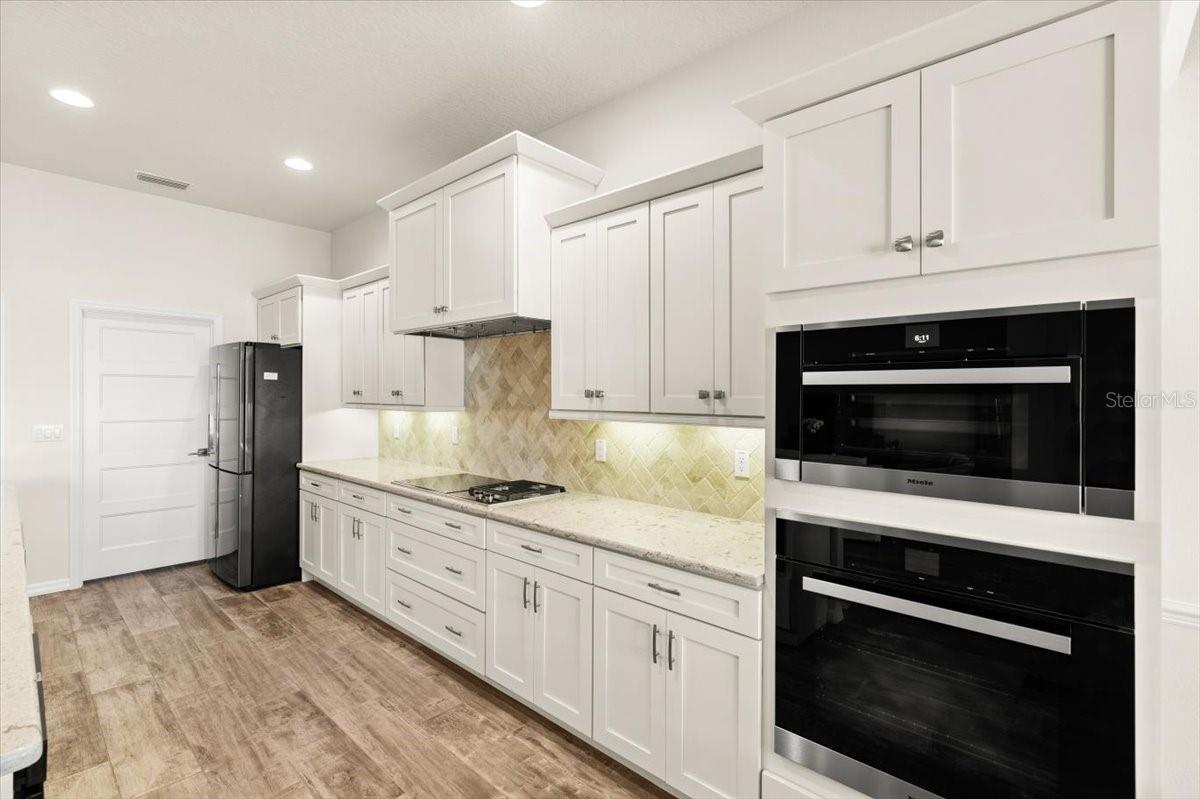 13 ARENA LAKE CIR