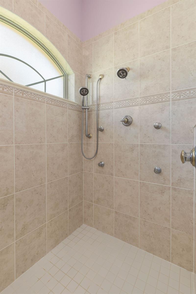 5 FLORENCE CT