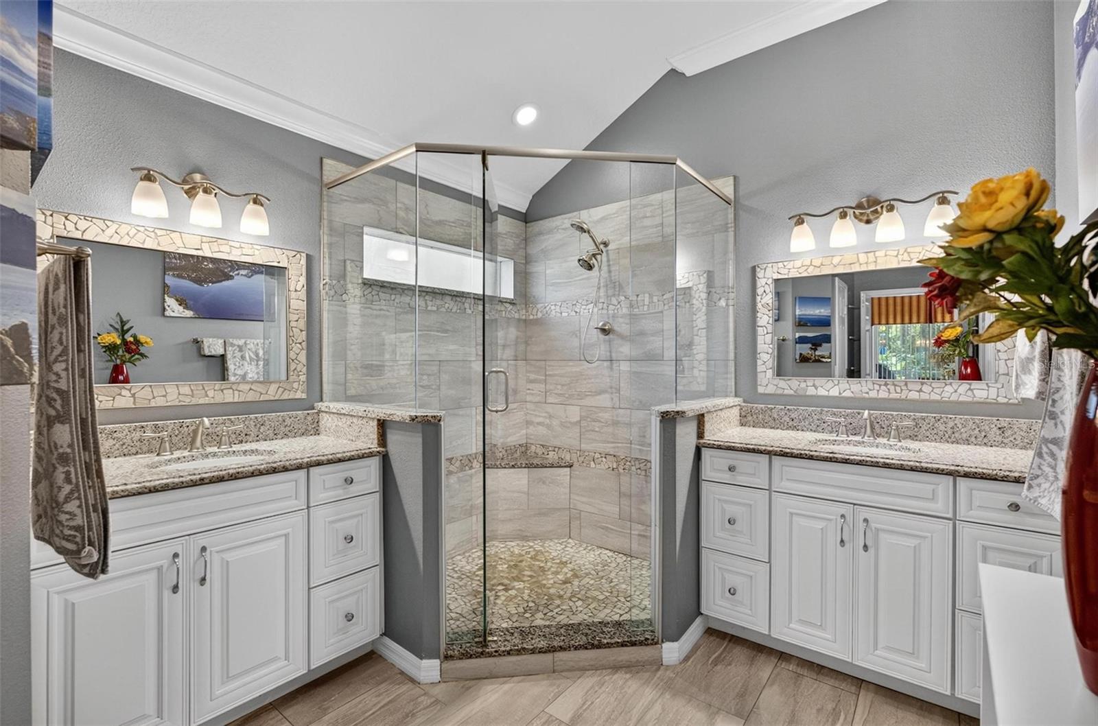 24 SAINT ANDREWS CT