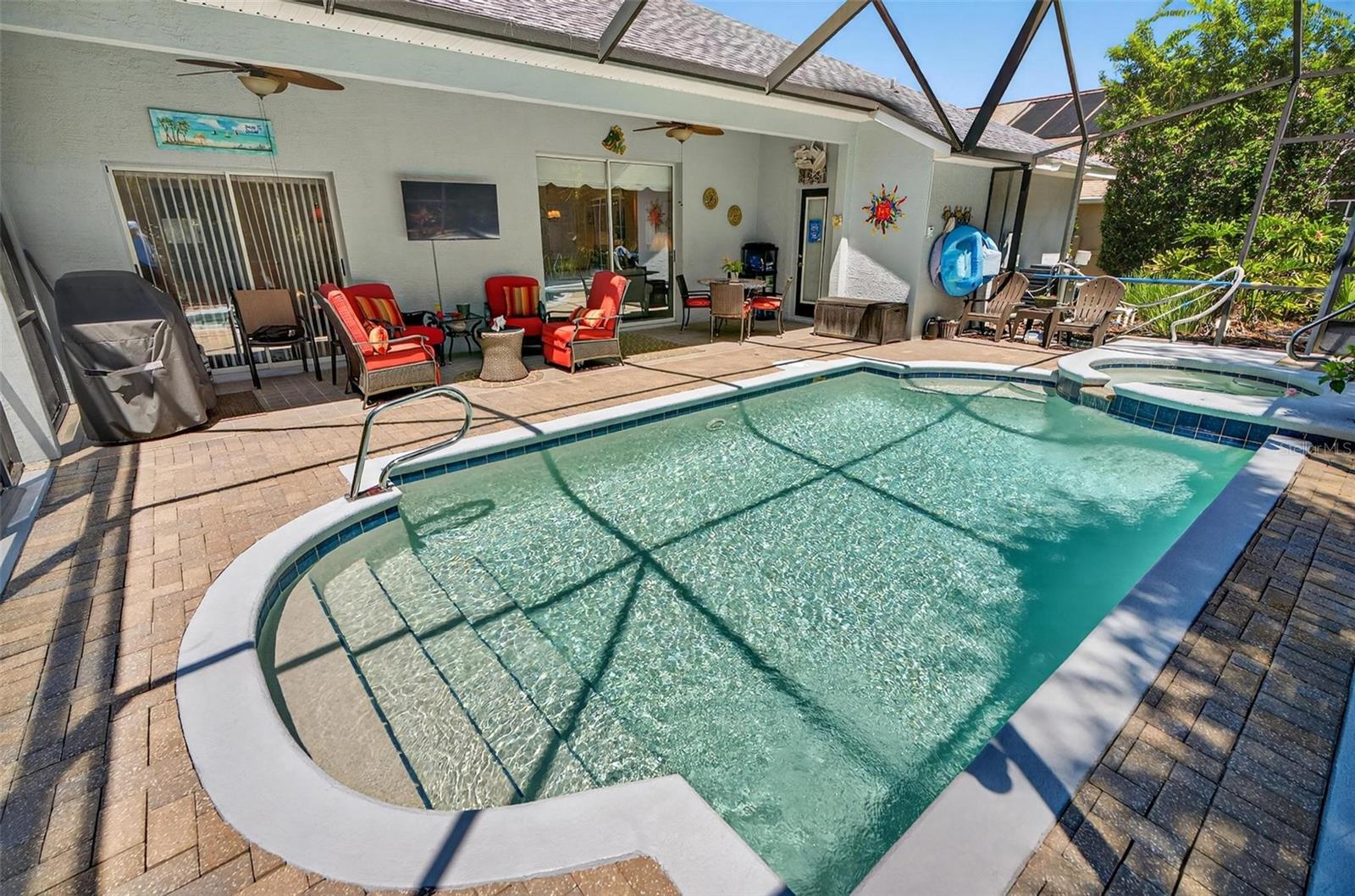 24 SAINT ANDREWS CT