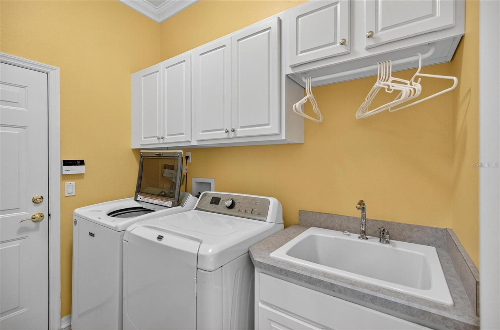 24 SAINT ANDREWS CT