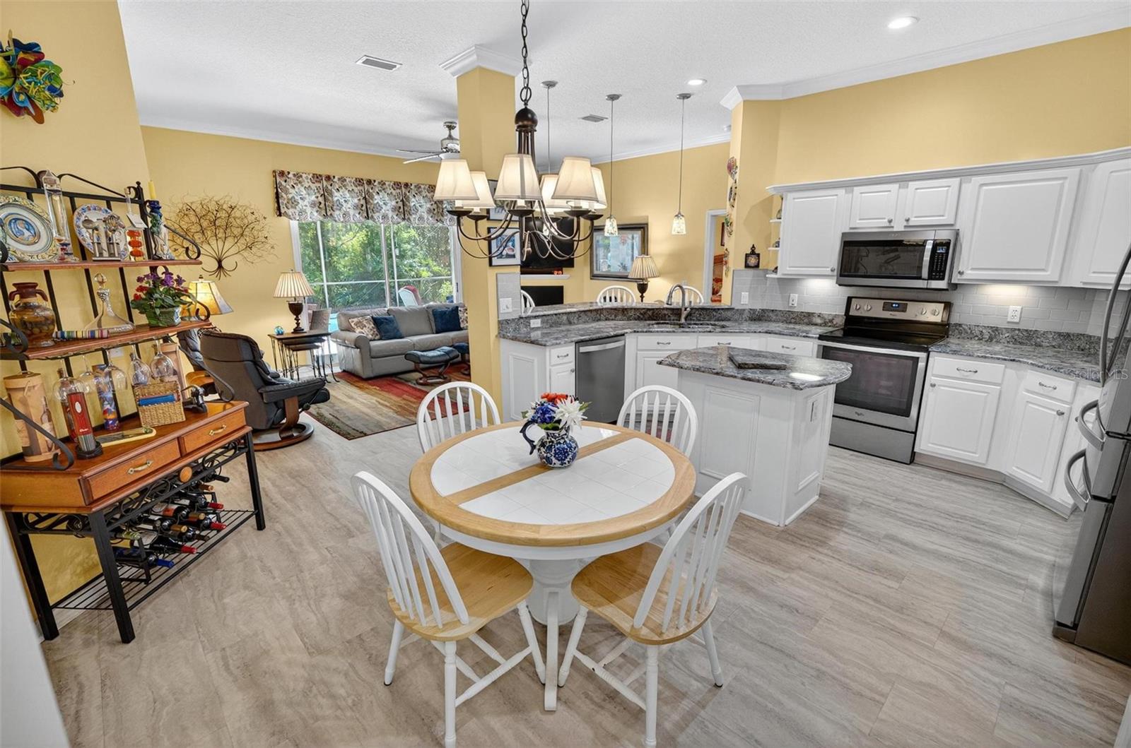 24 SAINT ANDREWS CT