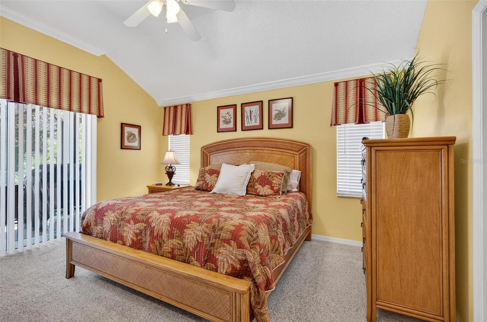 24 SAINT ANDREWS CT