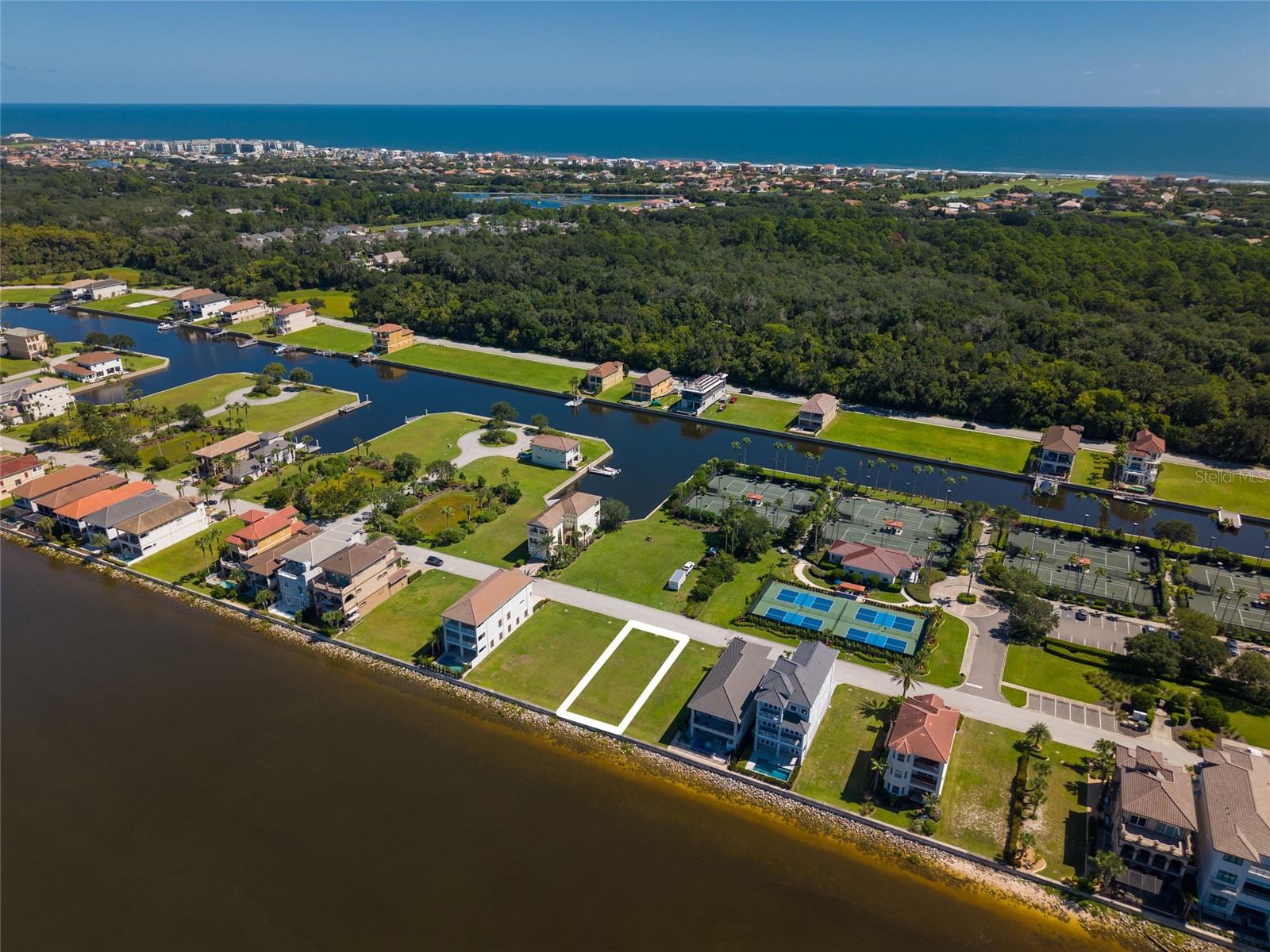 234 YACHT HARBOR DR