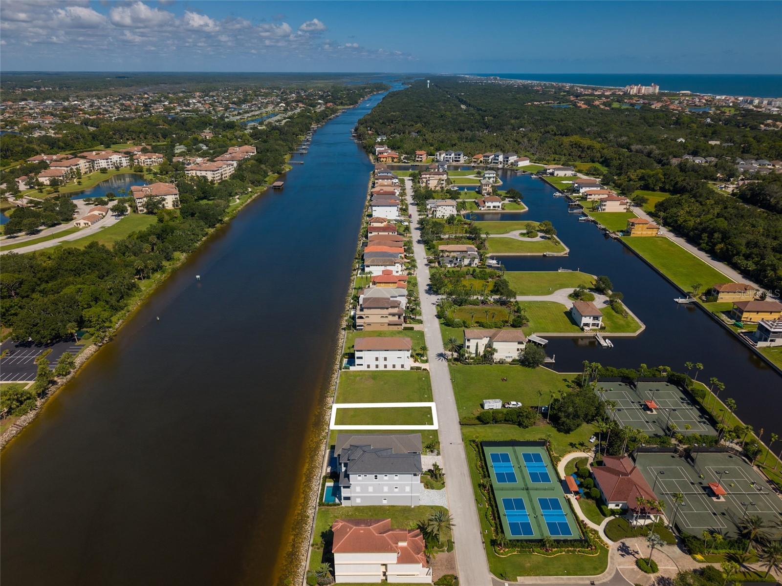 234 YACHT HARBOR DR