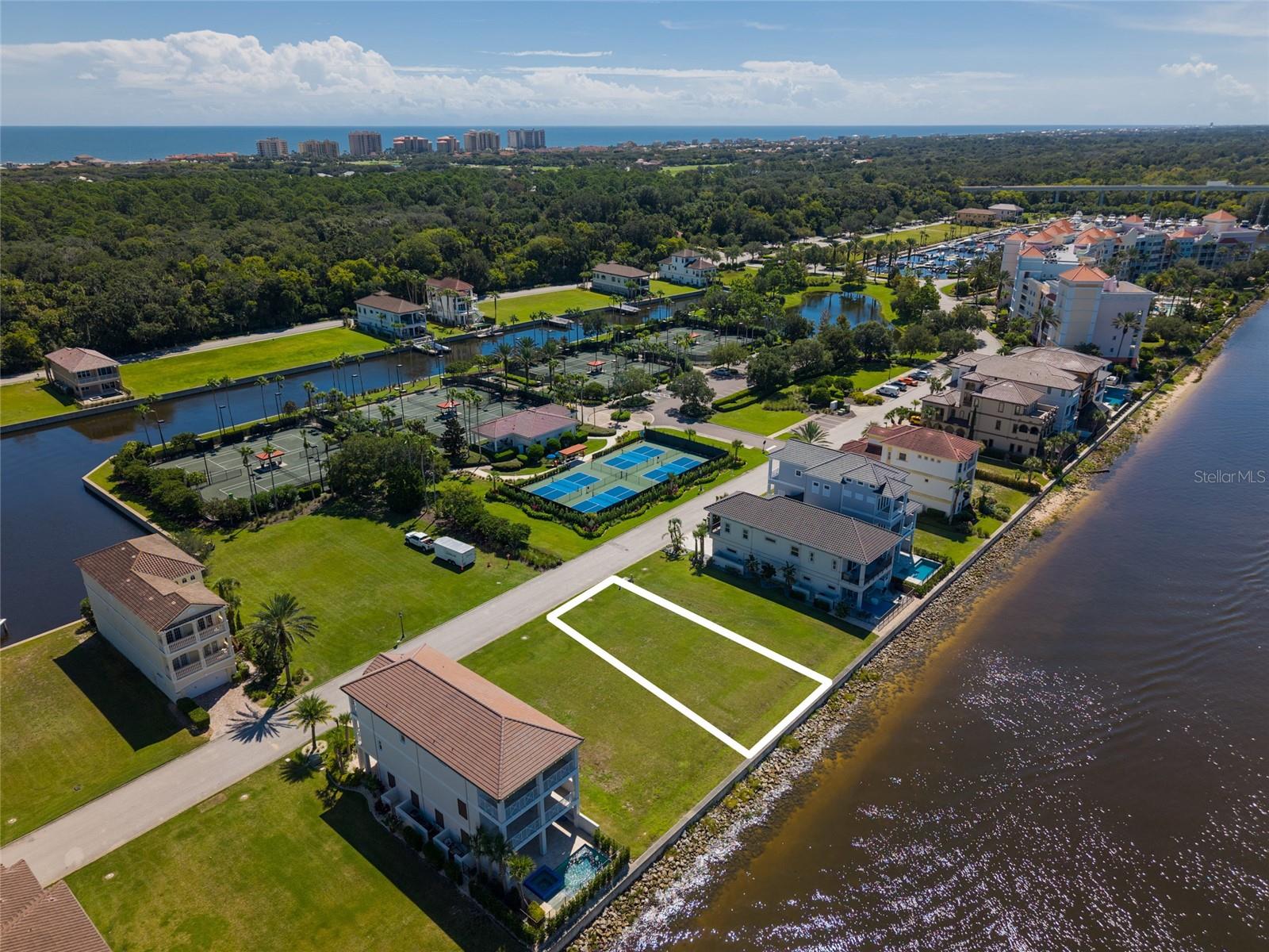 234 YACHT HARBOR DR