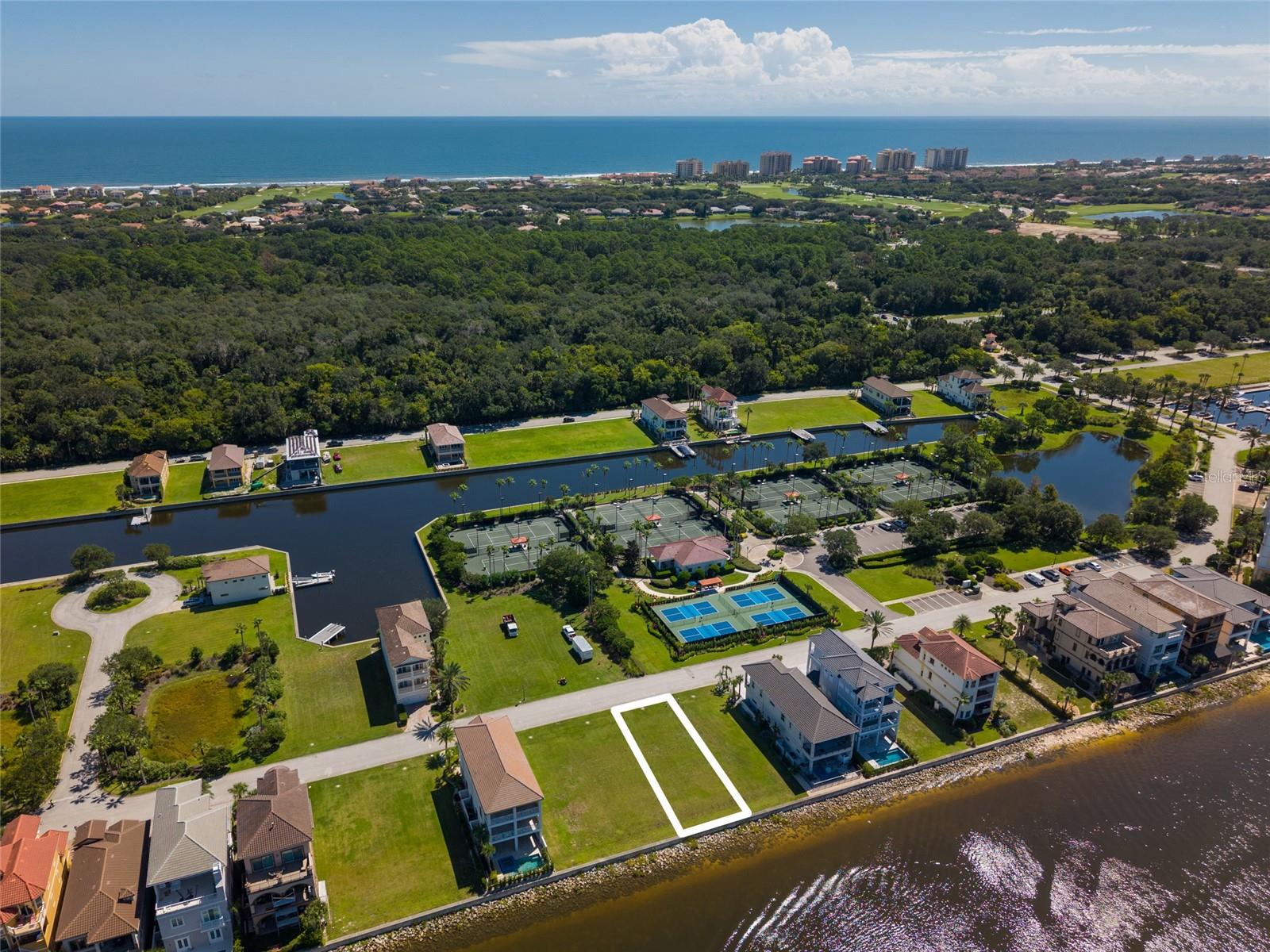 234 YACHT HARBOR DR
