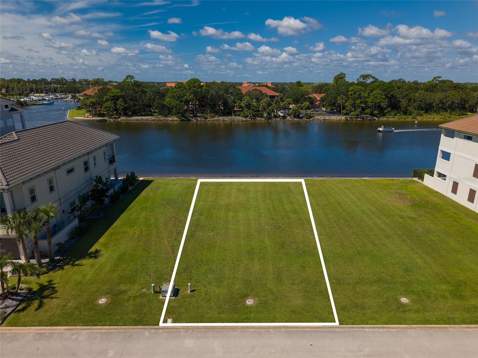 234 YACHT HARBOR DR
