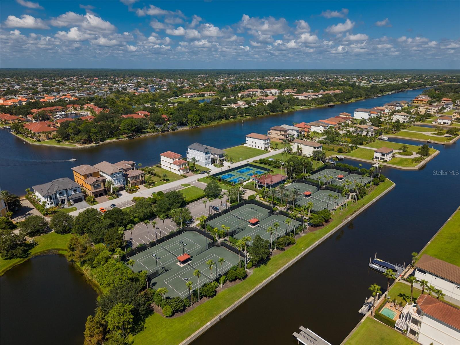 234 YACHT HARBOR DR