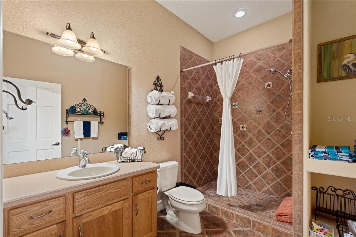 2719 N OCEAN SHORE BLVD