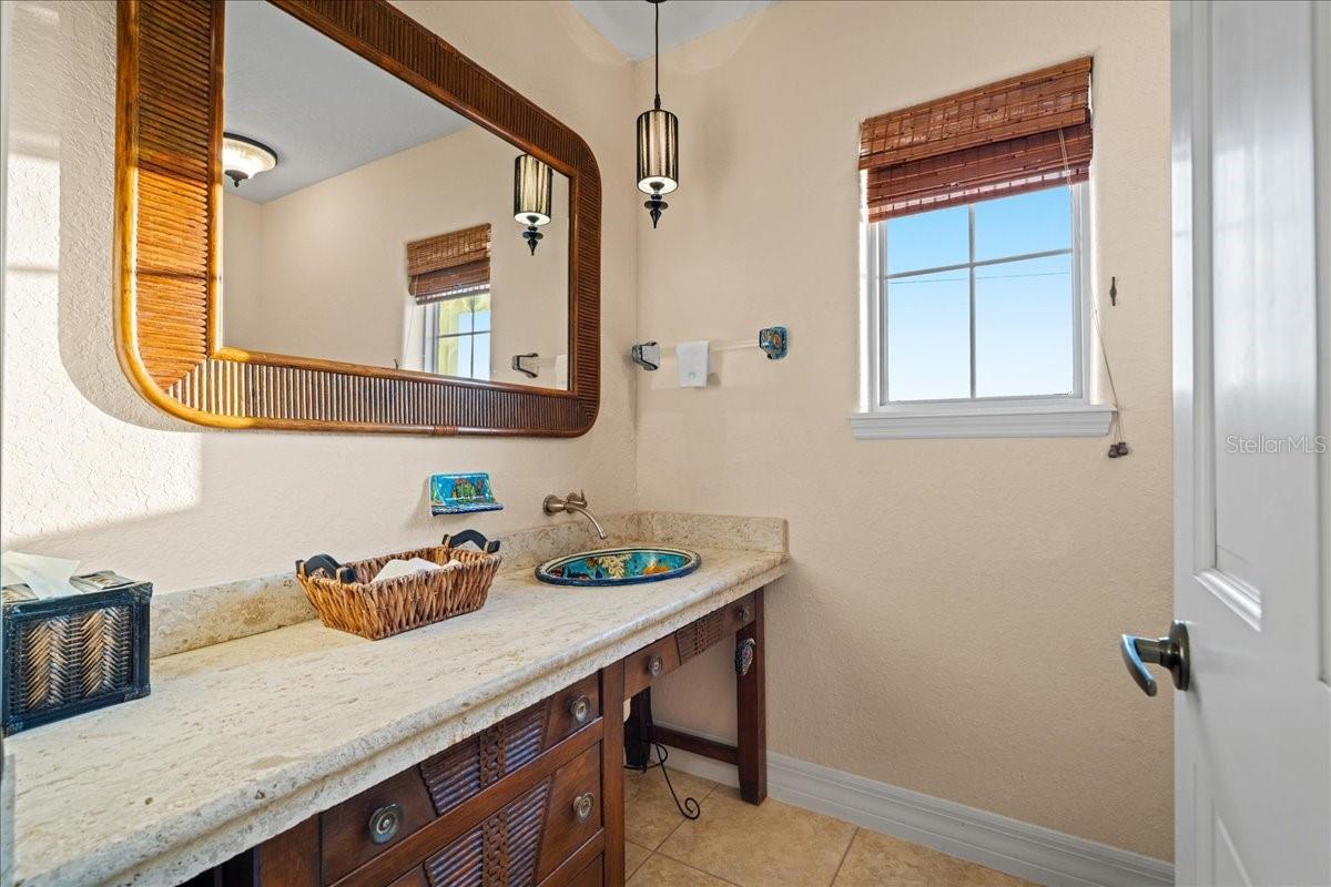 2719 N OCEAN SHORE BLVD