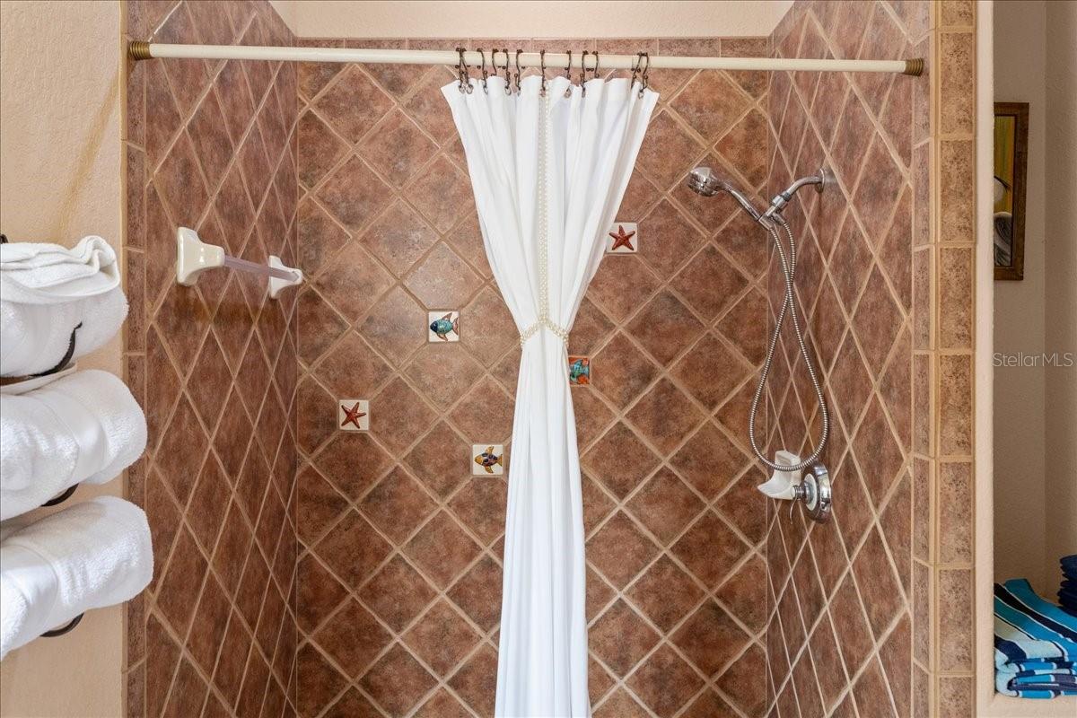 2719 N OCEAN SHORE BLVD