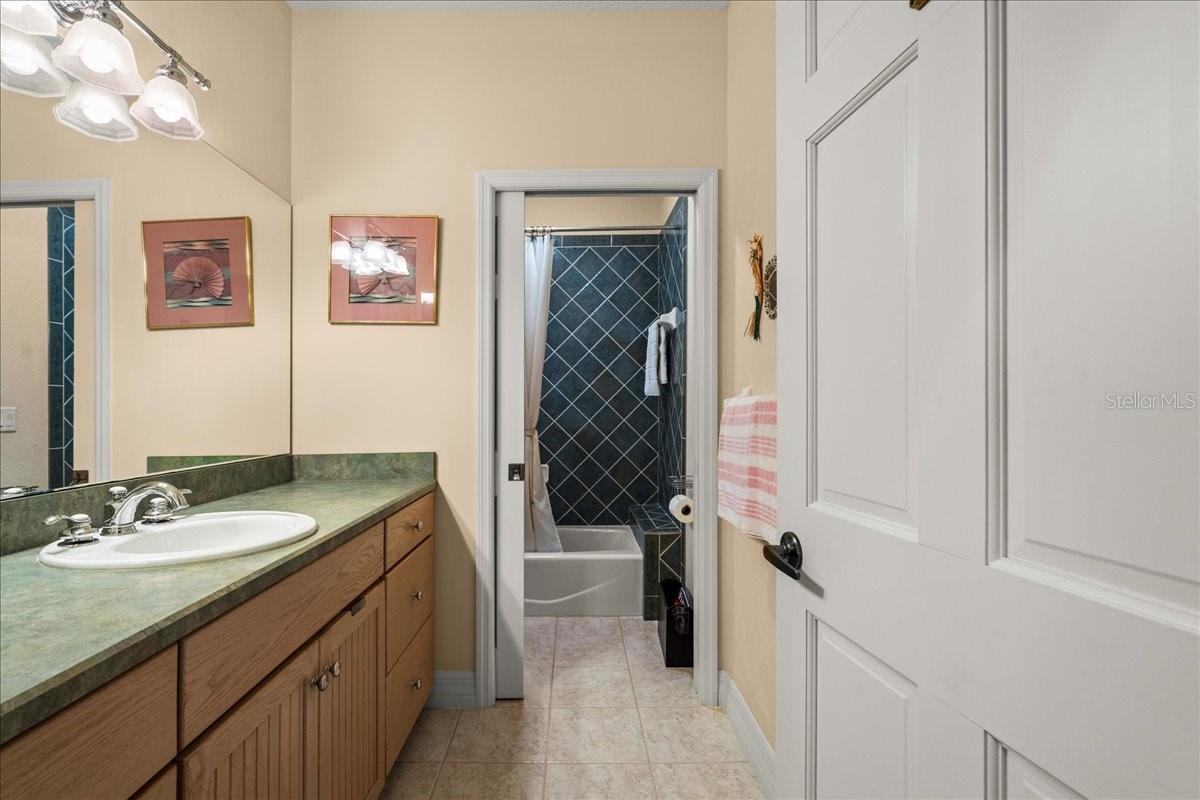 2719 N OCEAN SHORE BLVD