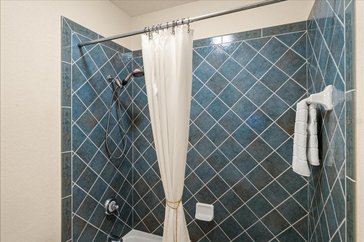 2719 N OCEAN SHORE BLVD