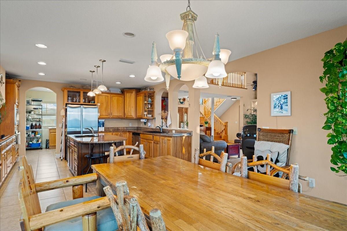 2719 N OCEAN SHORE BLVD