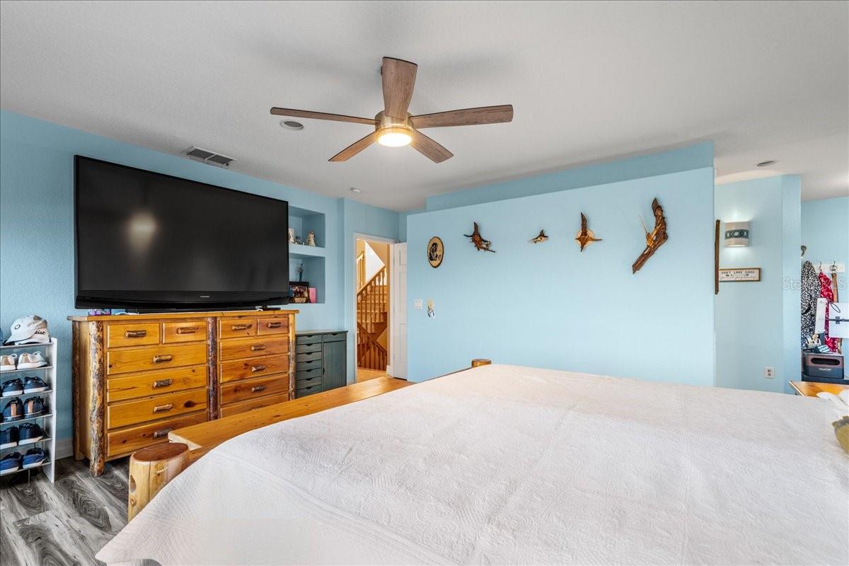 2719 N OCEAN SHORE BLVD