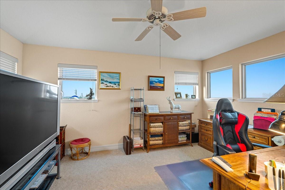 2719 N OCEAN SHORE BLVD