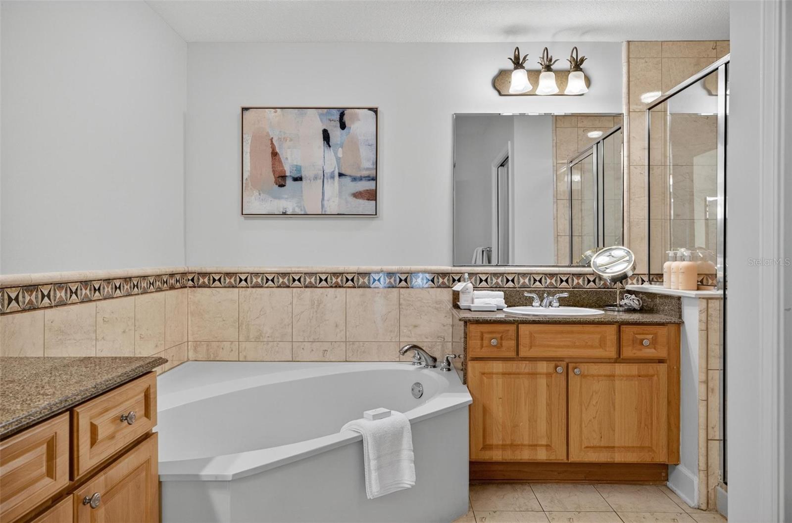 200 OCEAN CREST DR #606