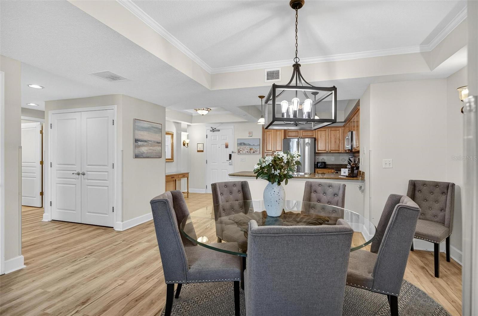 200 OCEAN CREST DR #606