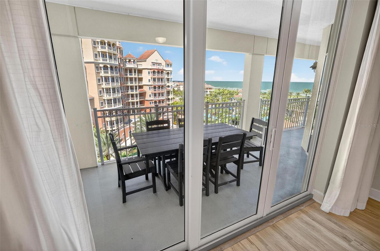 200 OCEAN CREST DR #606