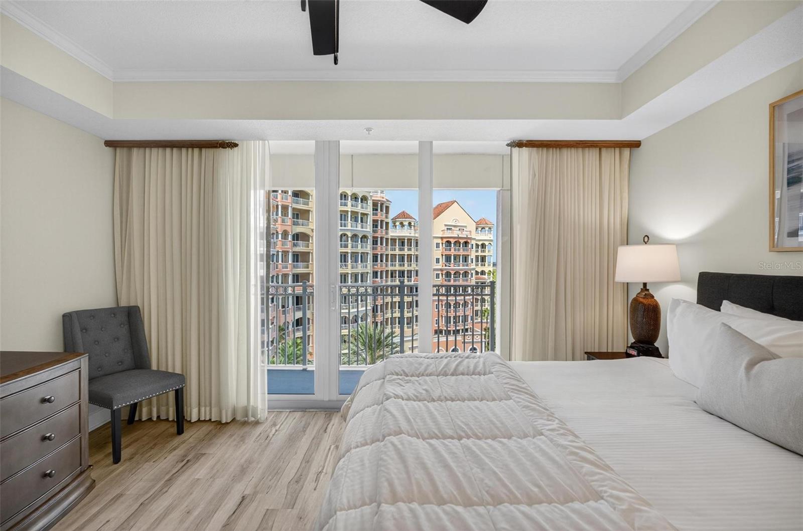 200 OCEAN CREST DR #606