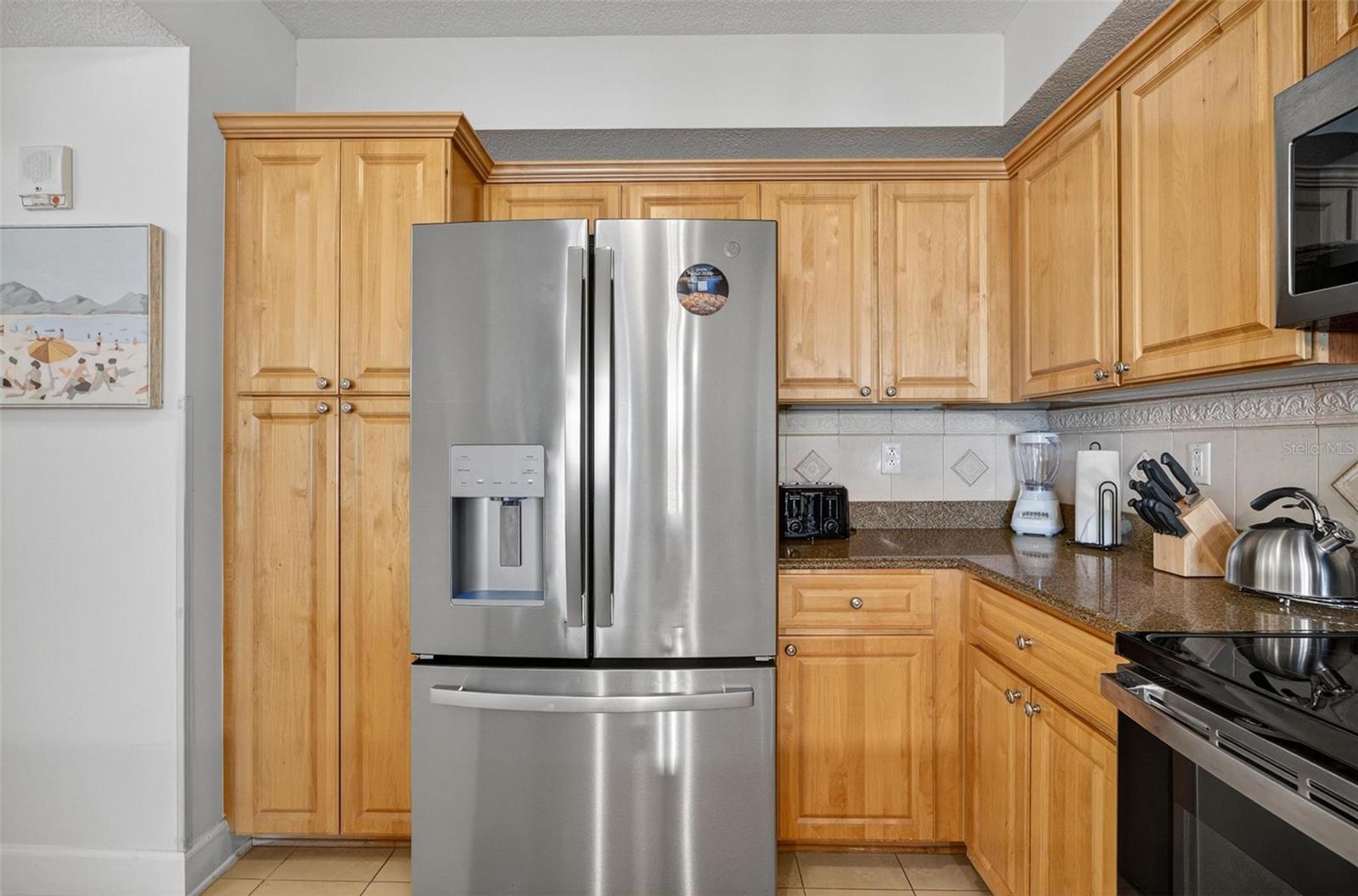 200 OCEAN CREST DR #606