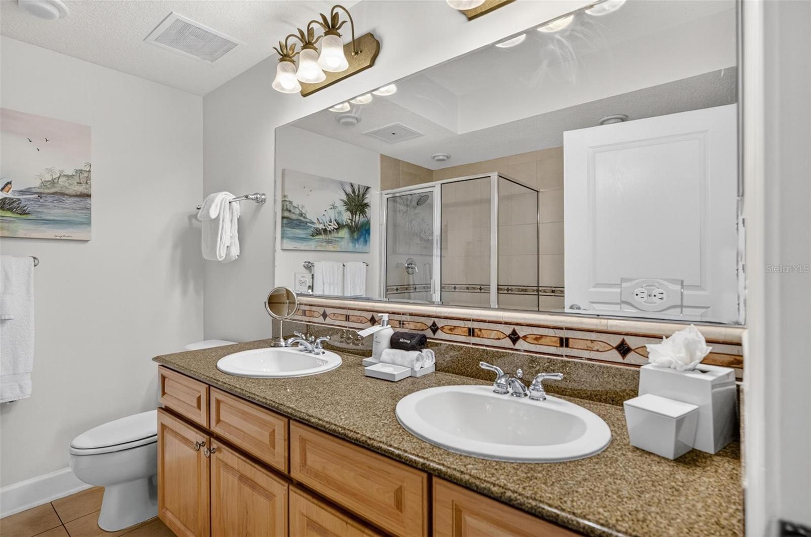 200 OCEAN CREST DR #606