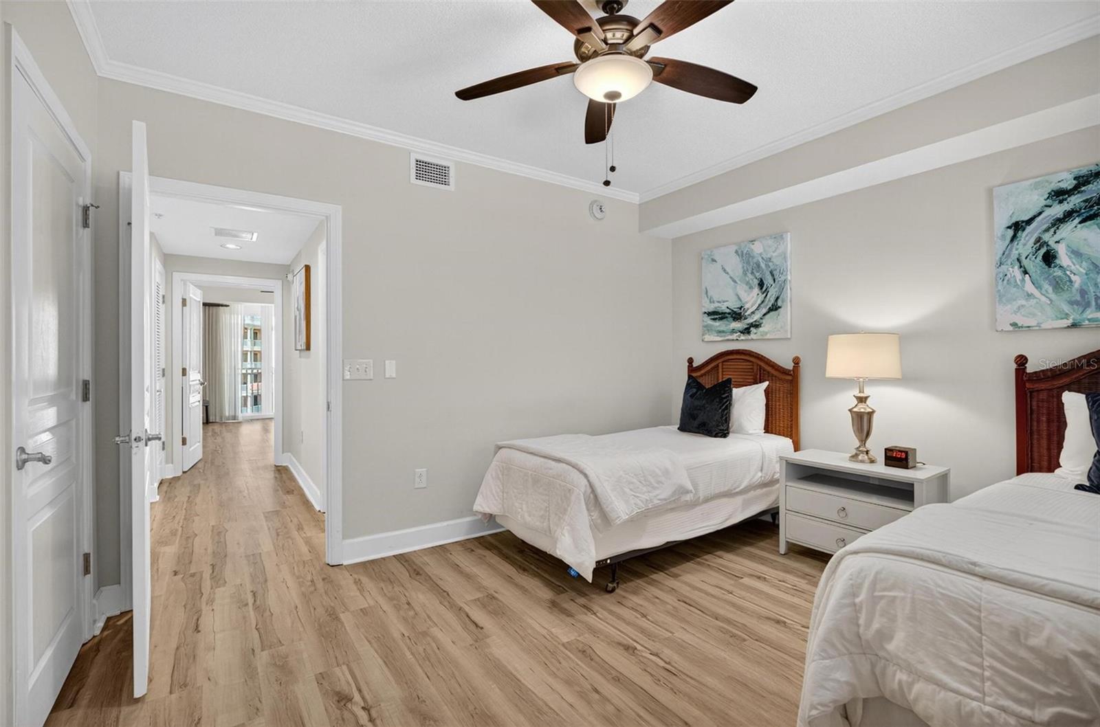 200 OCEAN CREST DR #606