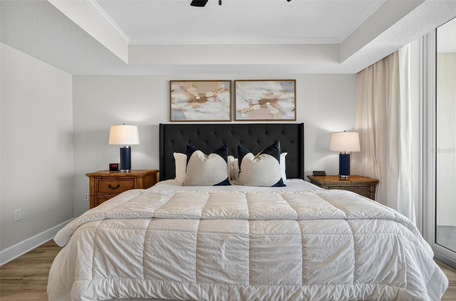 200 OCEAN CREST DR #606