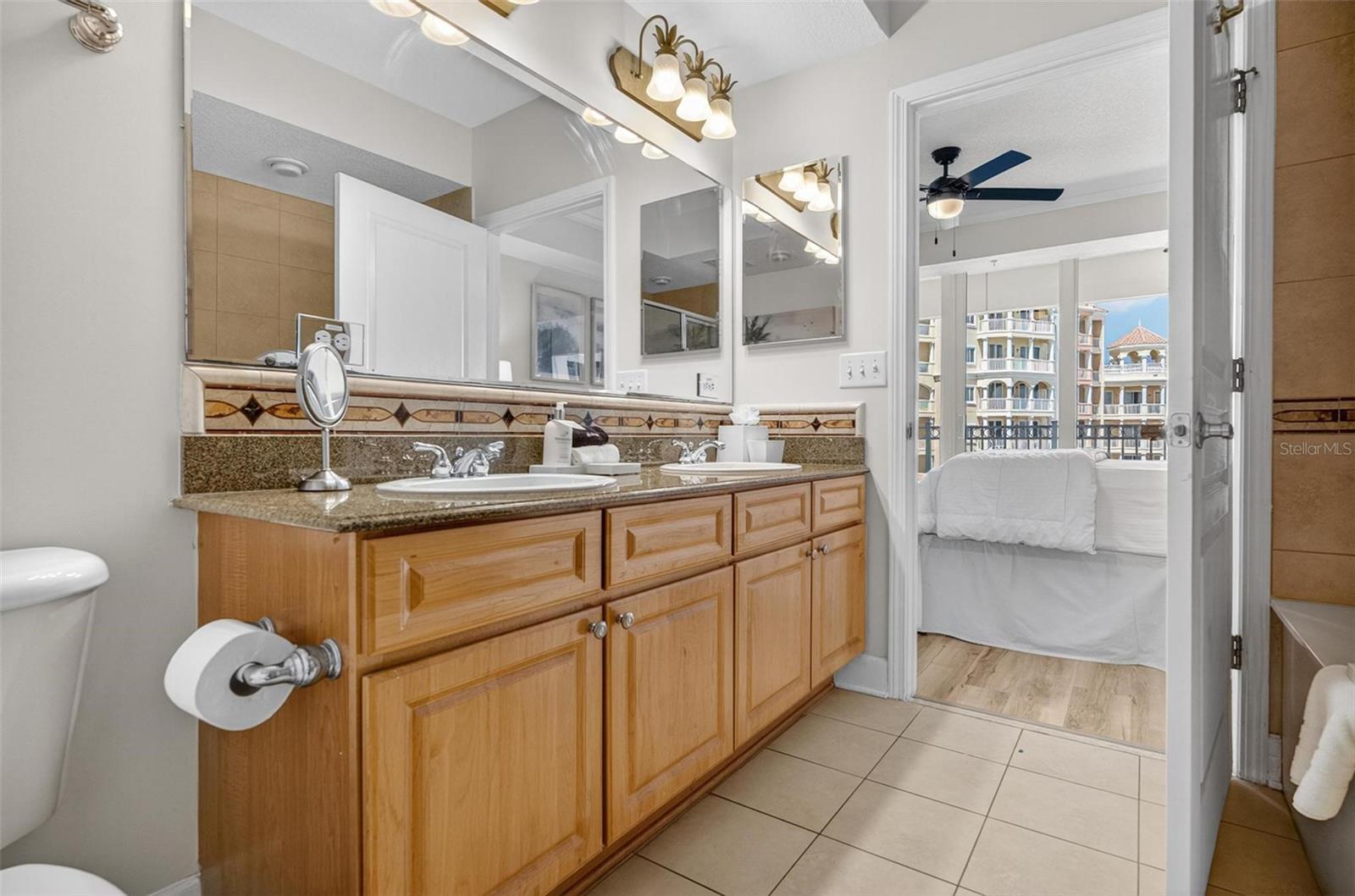 200 OCEAN CREST DR #606