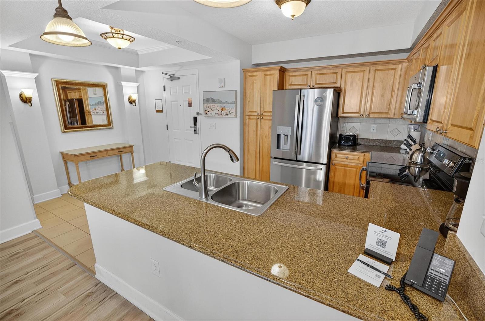 200 OCEAN CREST DR #606