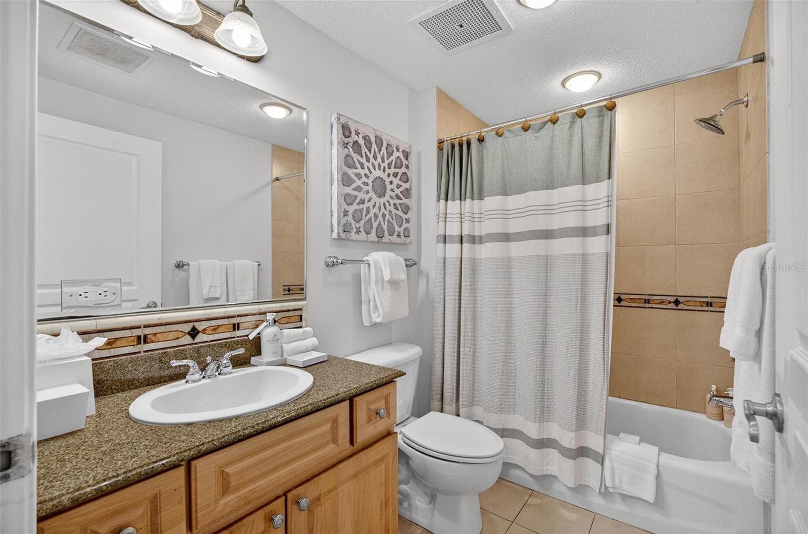 200 OCEAN CREST DR #606