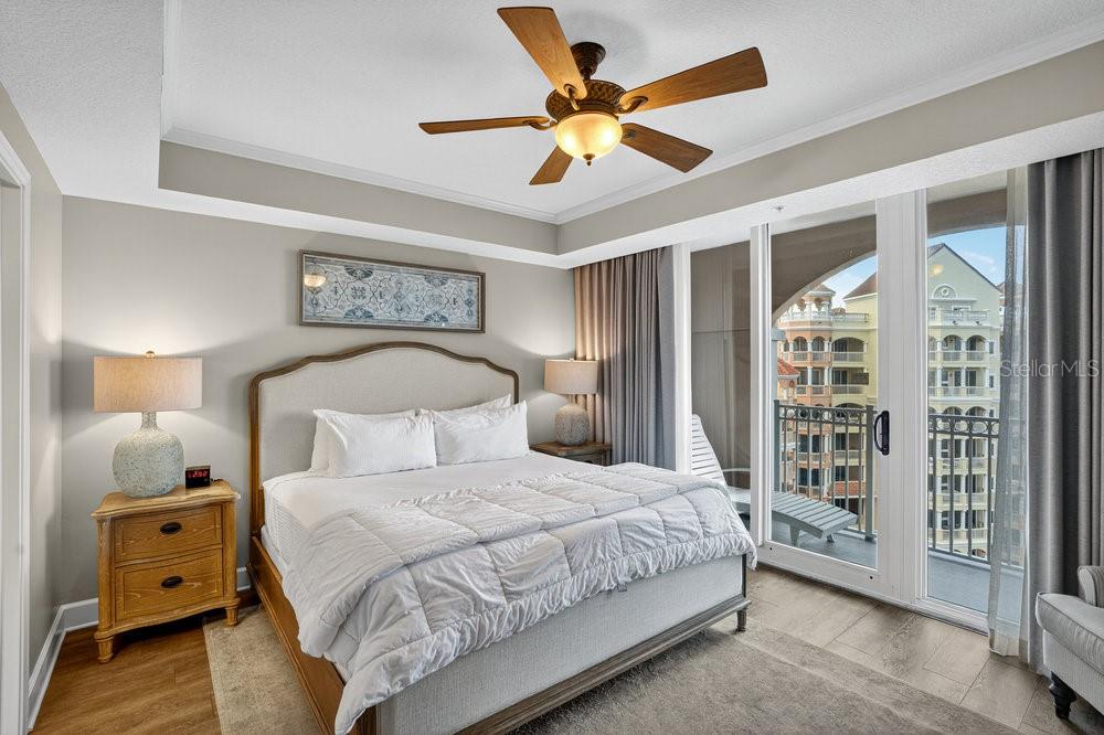 200 OCEAN CREST DR #907