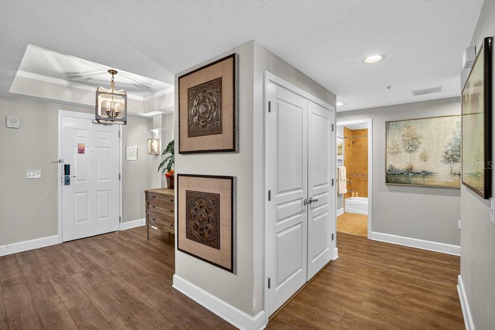 200 OCEAN CREST DR #907