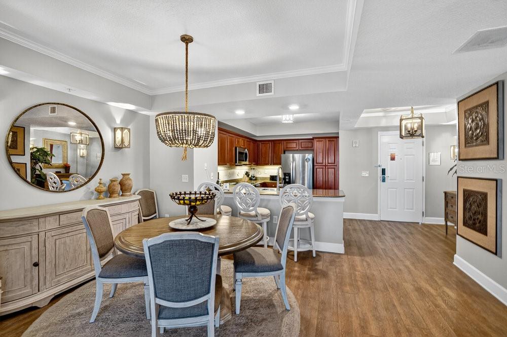 200 OCEAN CREST DR #907