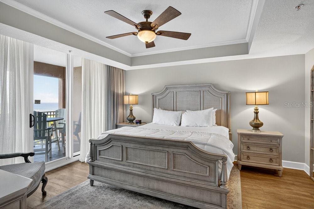 200 OCEAN CREST DR #907