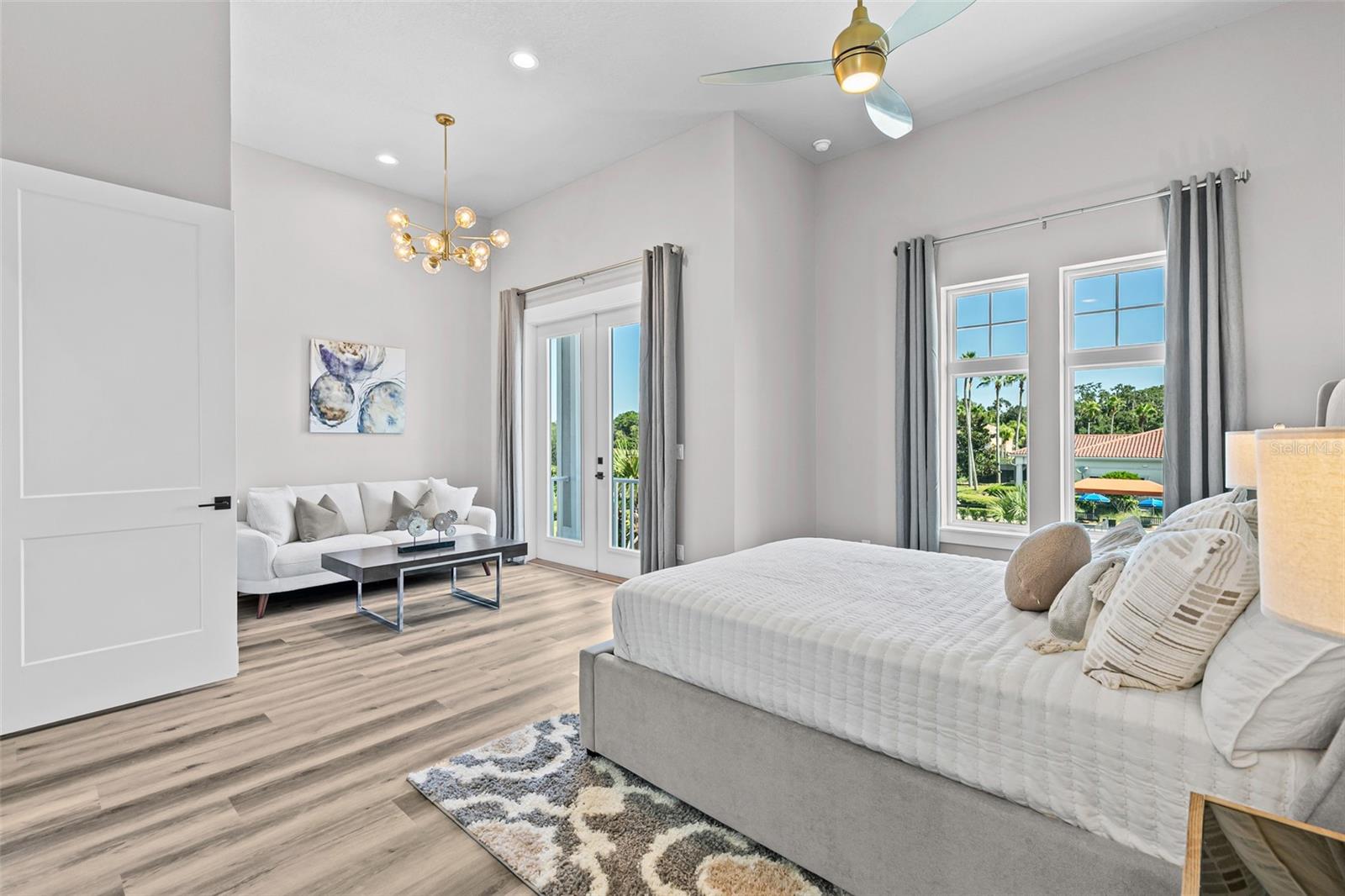 228 YACHT HARBOR DR