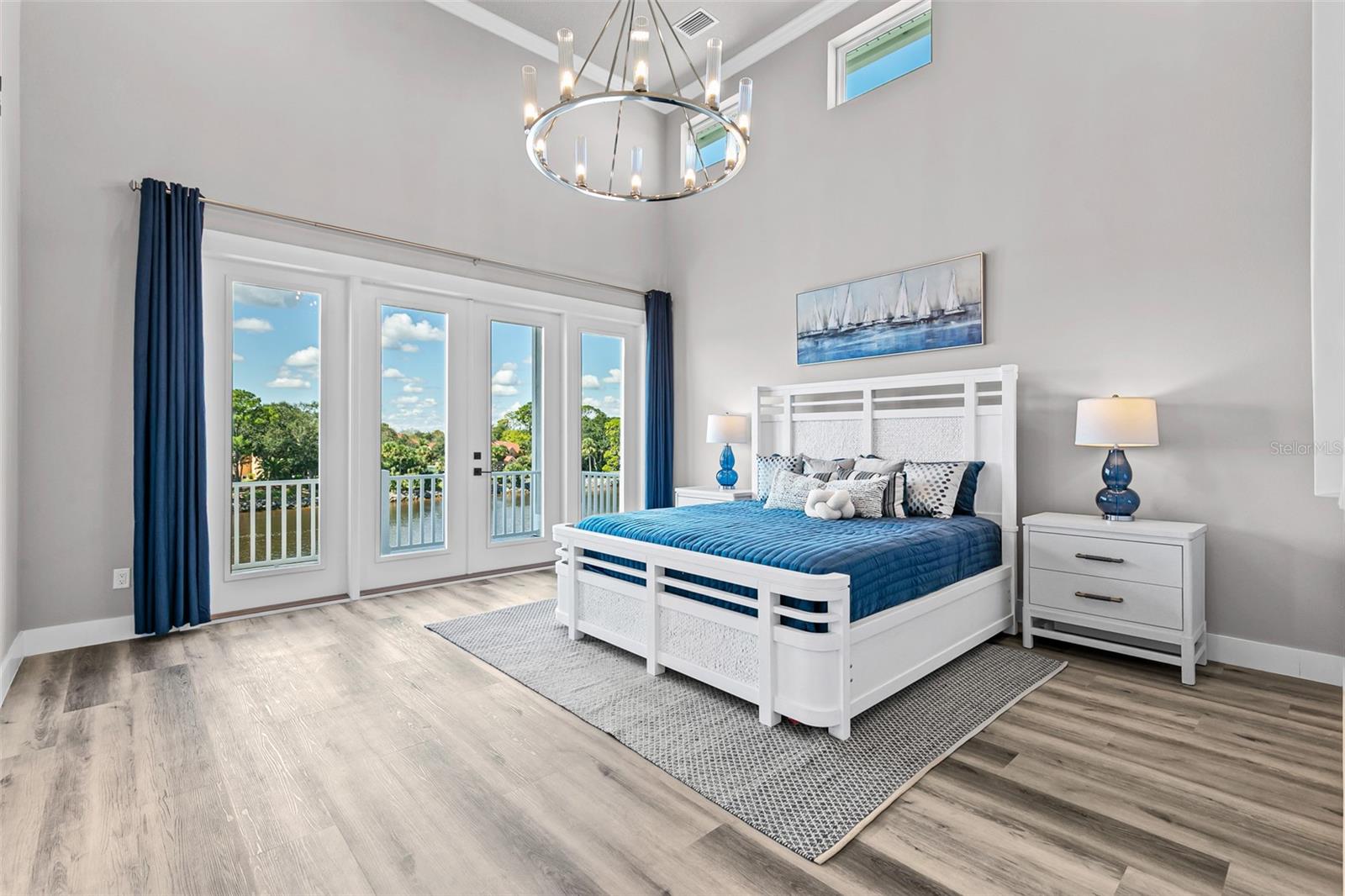 228 YACHT HARBOR DR