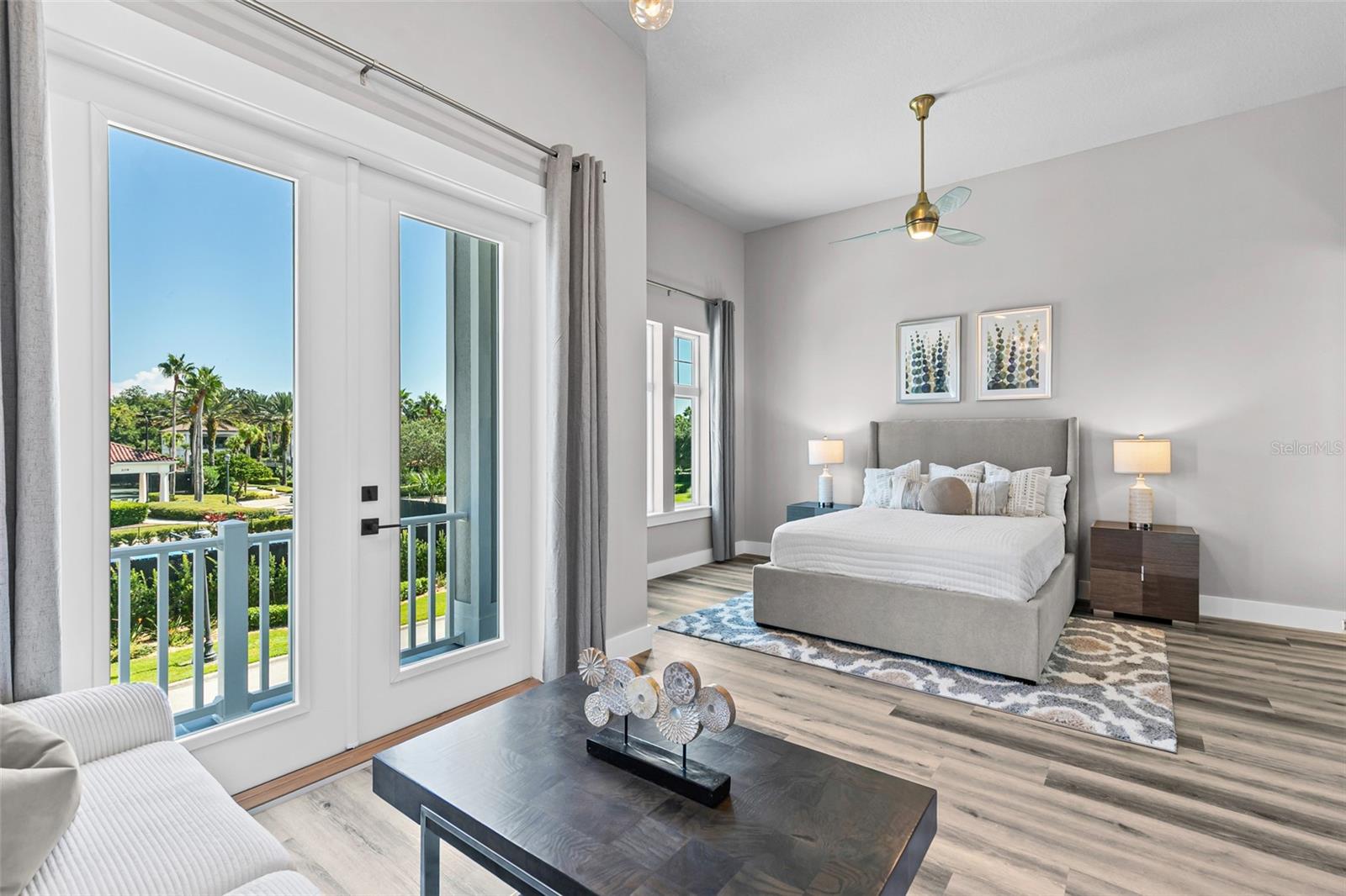 228 YACHT HARBOR DR