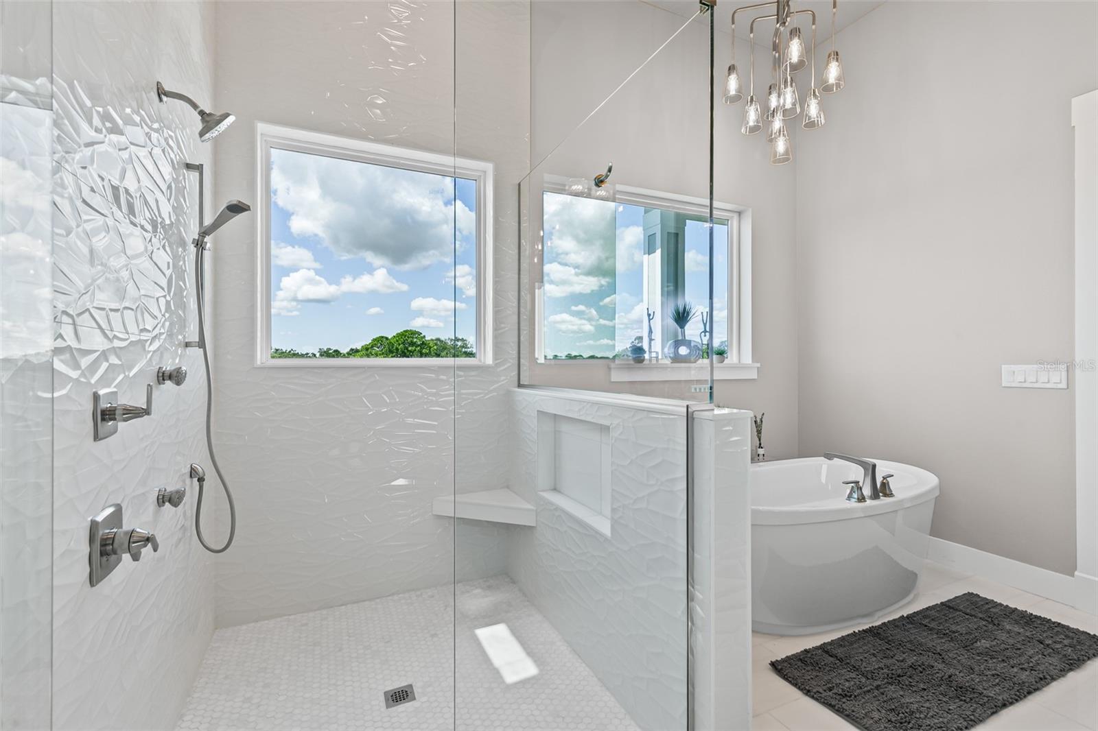 228 YACHT HARBOR DR