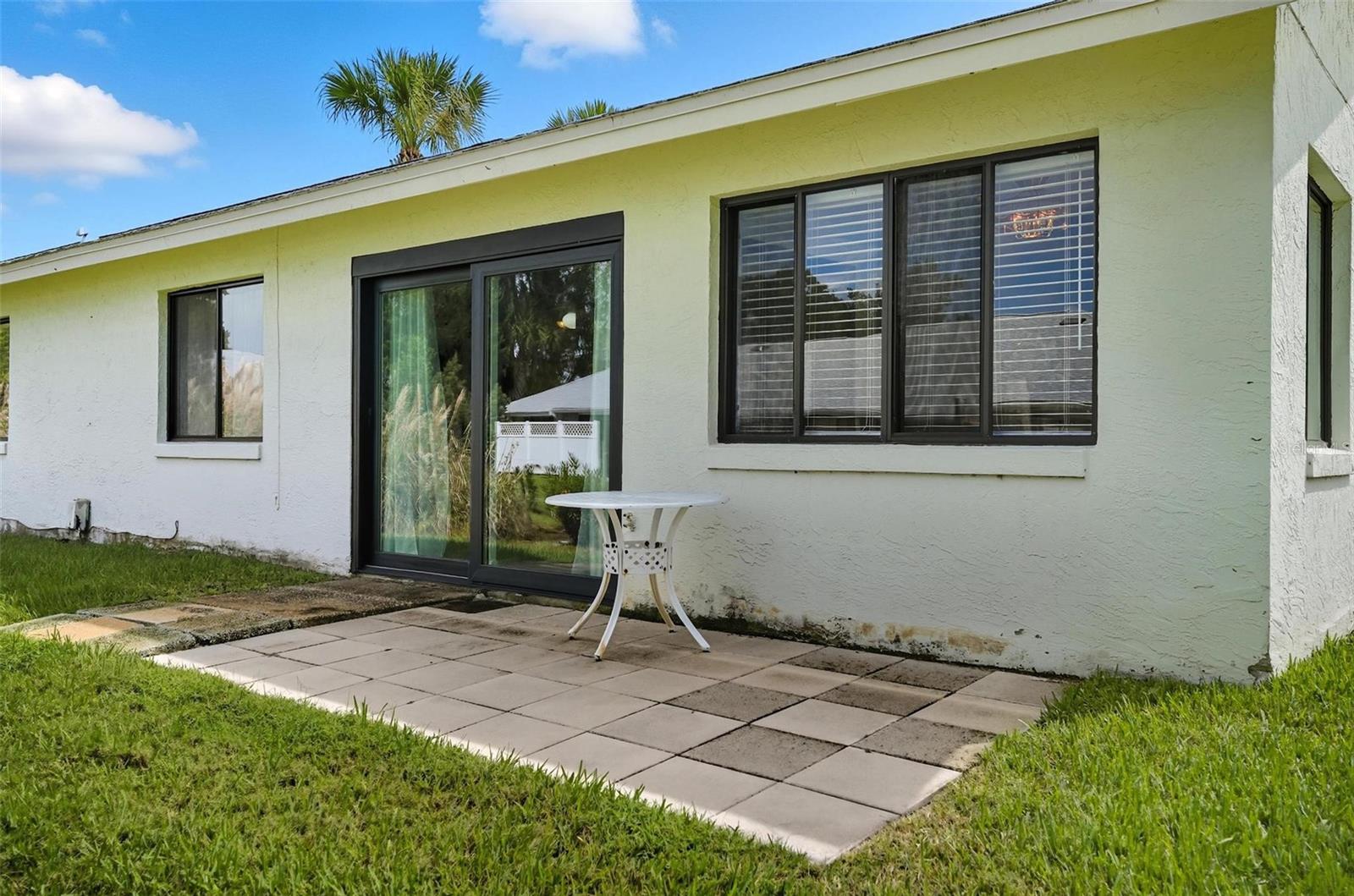 47 LAKE FOREST PL