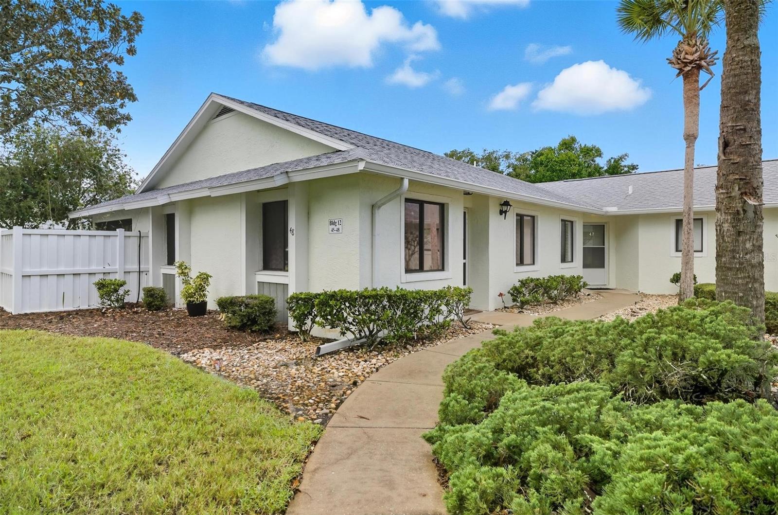 47 LAKE FOREST PL